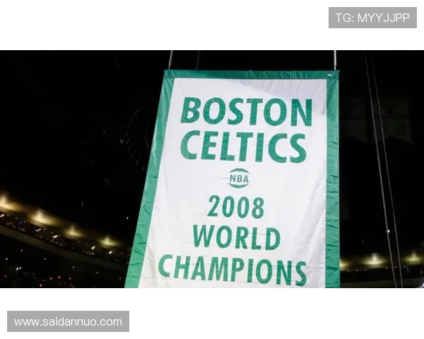 亚历山大激动见证冠军旗帜升起称此刻无比酷炫成为终生难忘记忆 亚历山大激动见证冠军旗帜升起称此刻无比酷炫成为终生难忘记忆